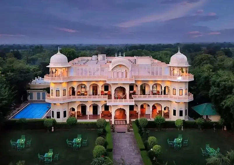 Best Luxury Chauffeur Driven Tours in North India