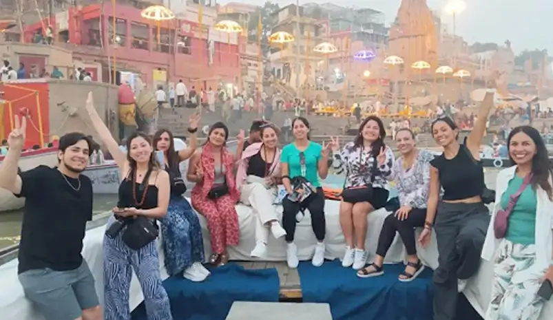 "Female Tour Guide Services in Delhi: Explore the Capital Safely, Comfortably & Culturally"
