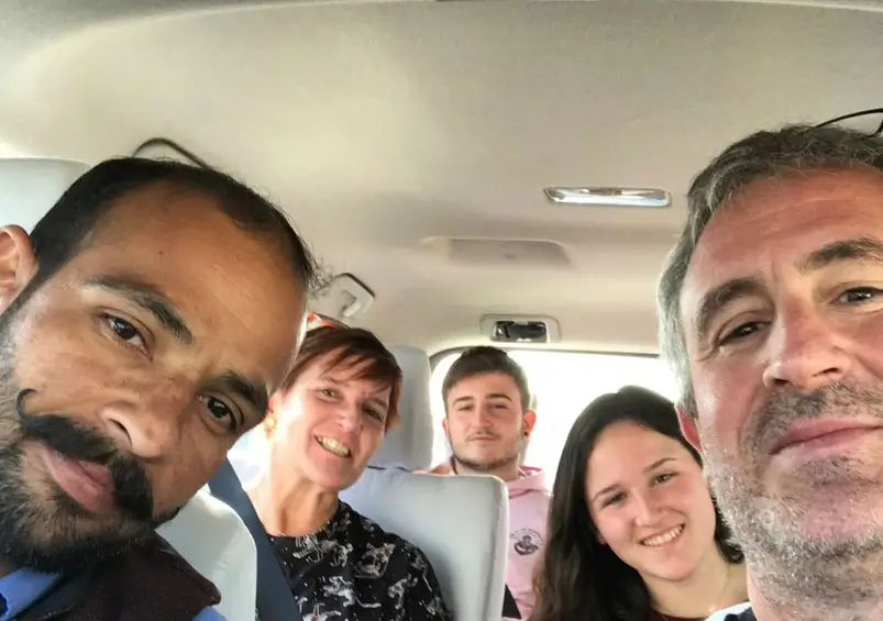 How to Choose a Safe & Licensed Private Driver in India – What Foreign Travellers Should Check