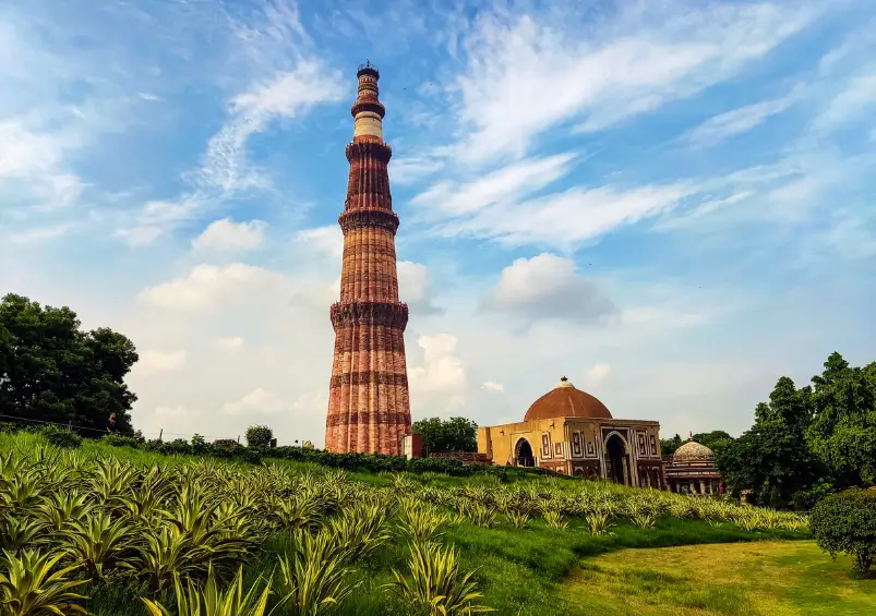 India Tour Packages from Italy with Private Driver