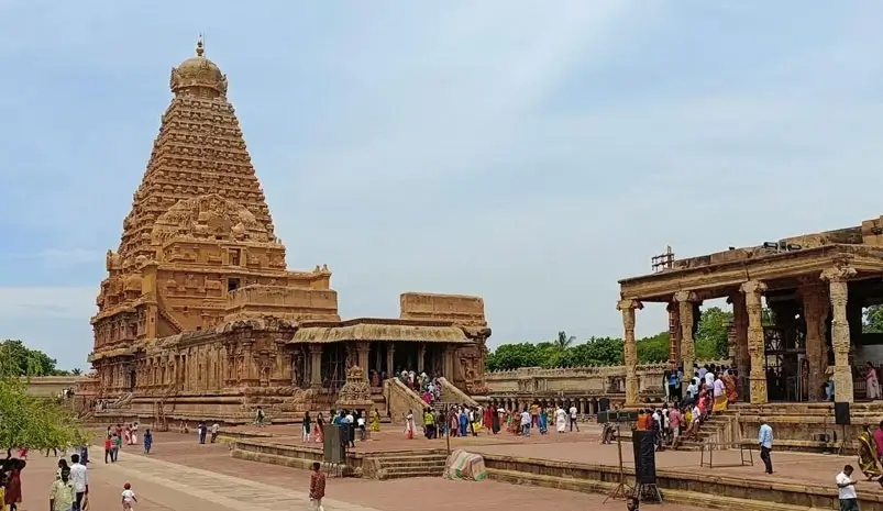 South India Temple Circuit with Private Driver: Chennai–Mahabalipuram–Pondicherry–Madurai