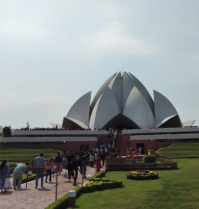 Golden Triangle Honeymoon Tour With Udaipur – Romantic Delhi, Agra, Jaipur & Lakeside Udaipur Journey