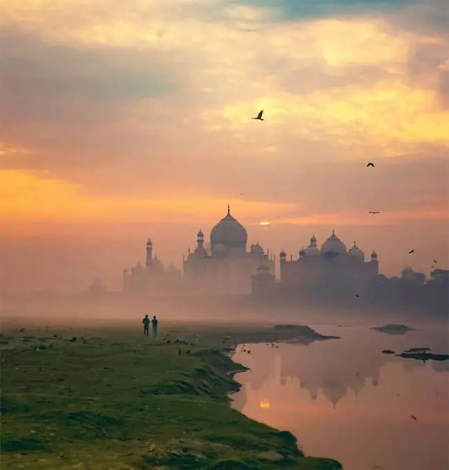 golden-triangle-sunrise-taj-mahal-tour