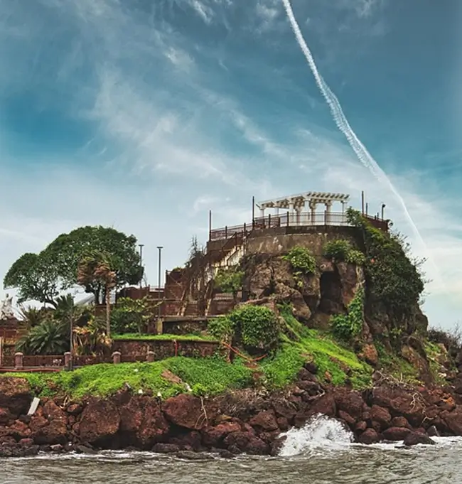 Golden Triangle Tour with Goa and Mumbai