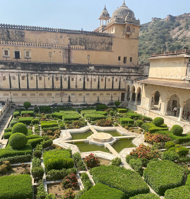 Golden Triangle Tour With Top Heritage Hotels – A Royal Walk Through Delhi, Agra & Jaipur