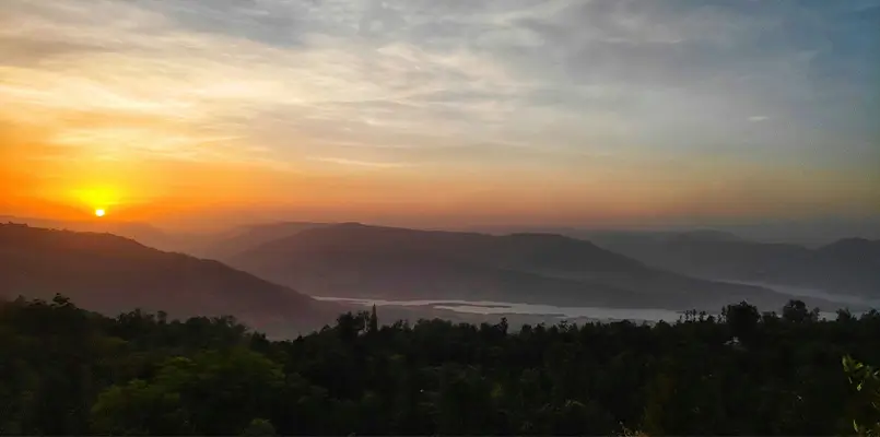 panchgani-a-scenic-plateau-in-the-western-ghats